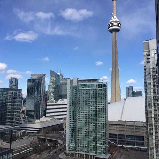 home for lease on 3006-15 Fort York Boulevard