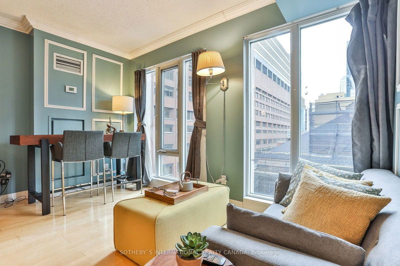 home for lease on 615-210 Victoria Street