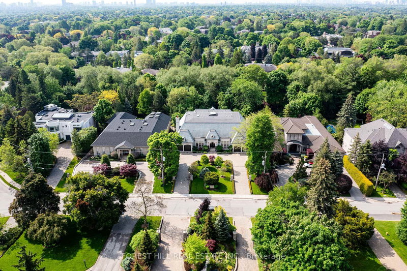101 Forest Heights Blvd, Toronto, M2L 2K7 | Image 2