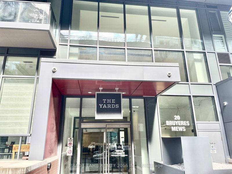 home for lease on 327-20 Bruyeres Mews