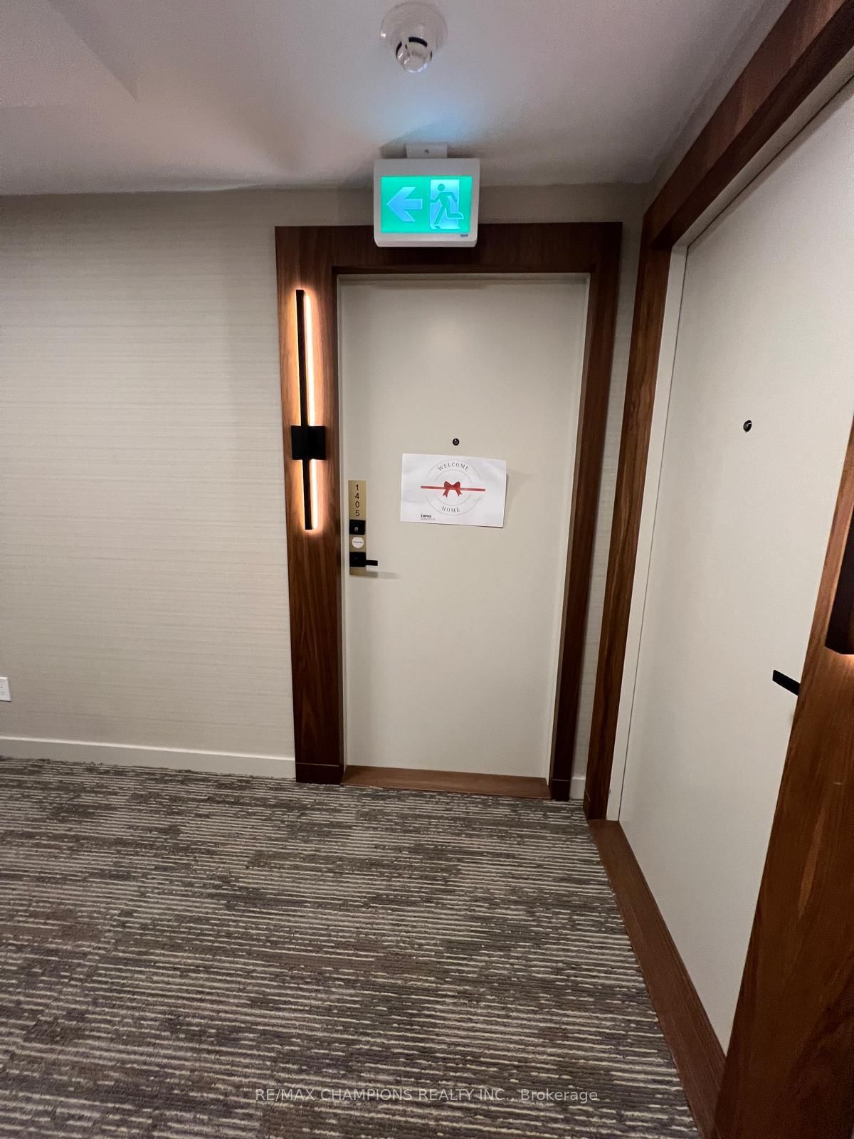 327 King Street W, Unit 1405 - Photo 3