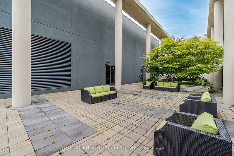  302 - 770 Bay St  Toronto, M5G 0A6 | Image 32