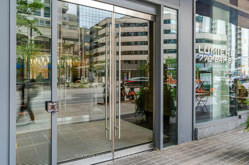  302 - 770 Bay St  Toronto, M5G 0A6 | Image 4