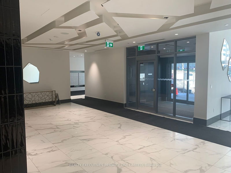 home for lease on 815-50 Dunfield Avenue