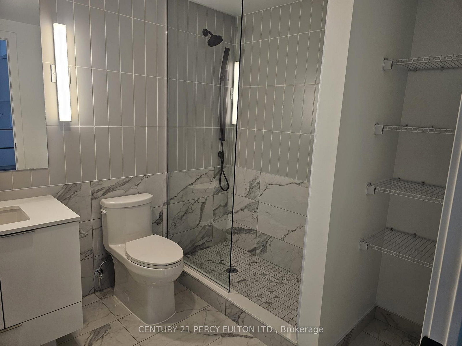 327 King Street W, Unit 2004 - Photo 7