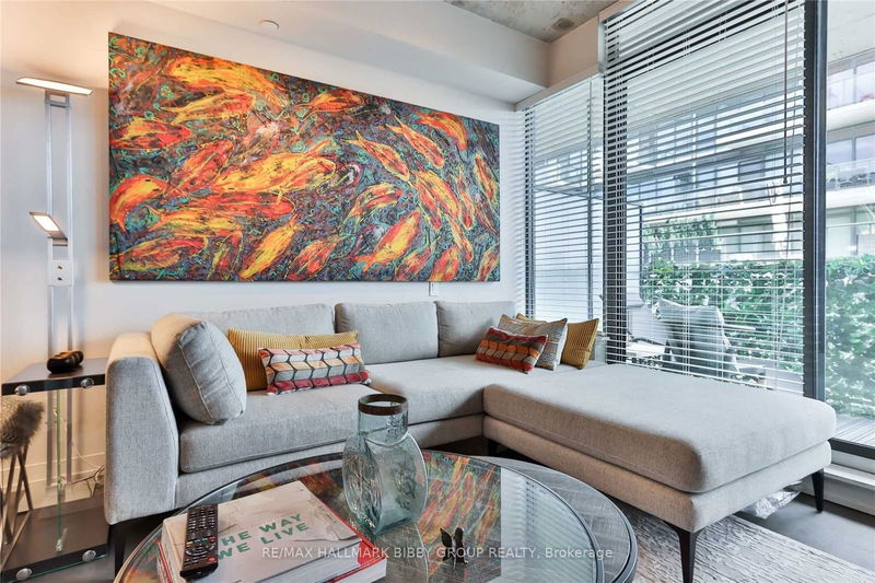 home for lease on 914-461 Adelaide Street W