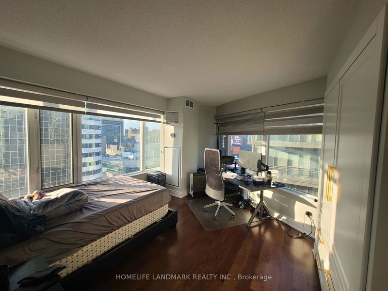 home for lease on 2010-210 Victoria Street N