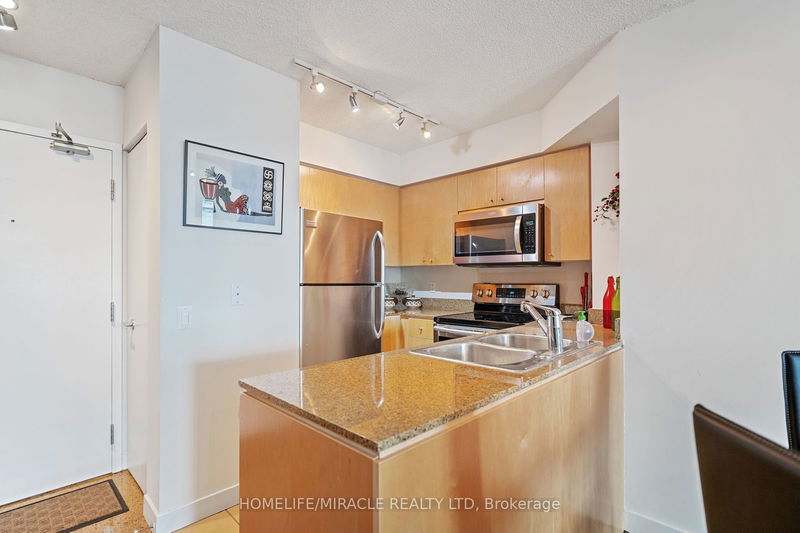  2506 - 361 Front St W Toronto, M5V 3R5 | Image 8