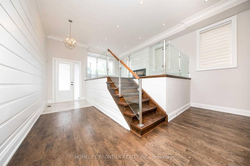 82 Cameron Ave, Toronto, M2N 1E2 | Image 3