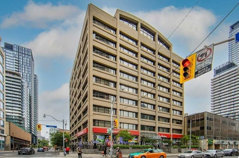 home for lease on 903-555 Yonge Street