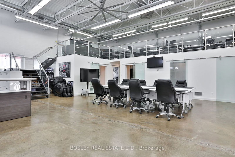 D - 75 Jonesville Cres, Toronto, M4A 1H2 | Image 3