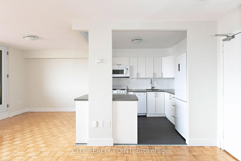 PH10 - 666 Spadina Ave, Toronto, M5S 2H8 | Image 2