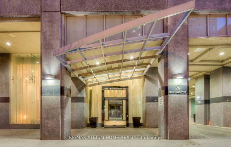 home for lease on 912-20 Blue Jays Way