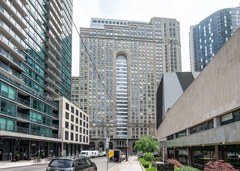 home for lease on 2002-25 The Esplanade