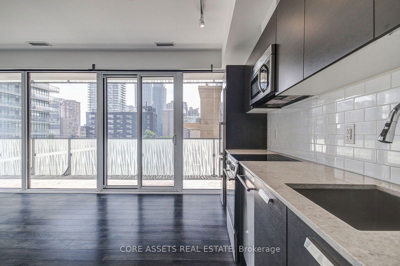 home for lease on 604-42 Charles Street E