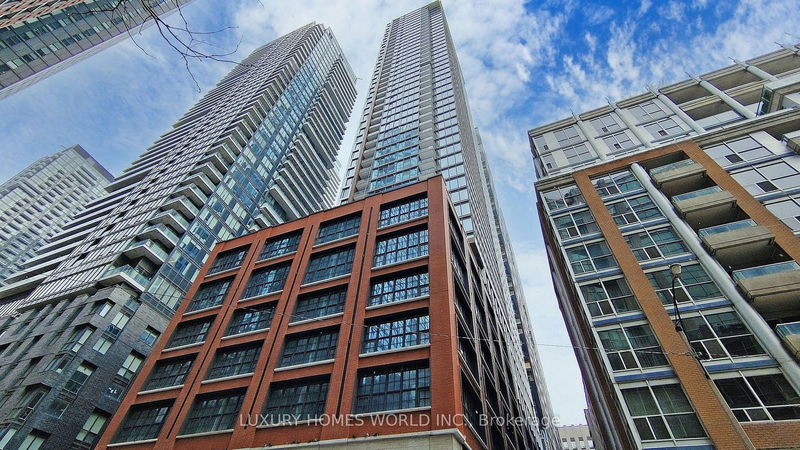 home for lease on 4807-55 Mercer Street