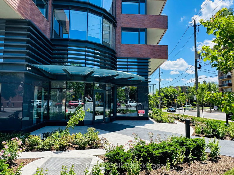 home for lease on 1007-2525 Bathurst Street