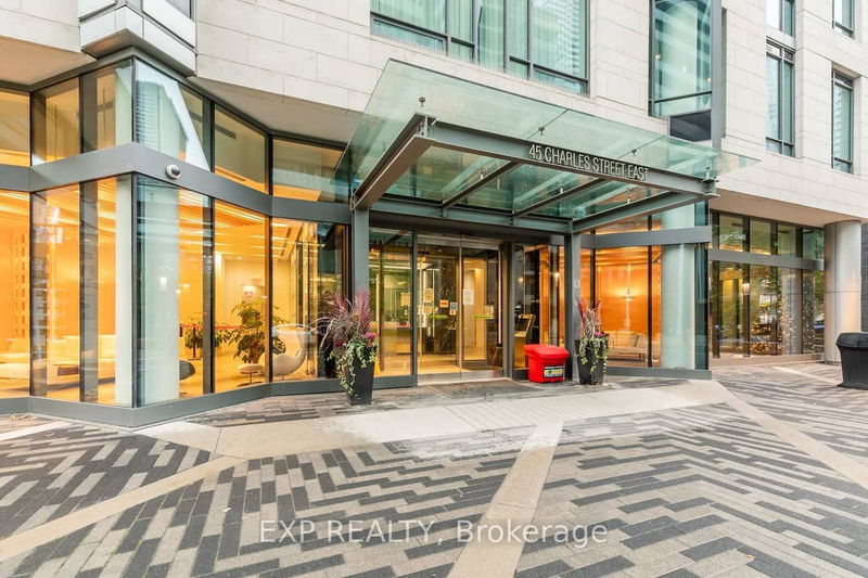 home for lease on 1907-45 Charles Street E
