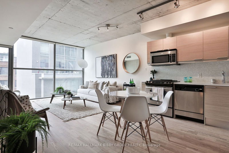 home for sale on 703-25 Oxley Street