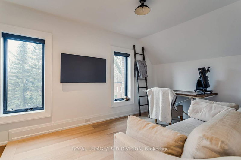 62 Maple Ave  Toronto, M4W 2T7 | Image 27