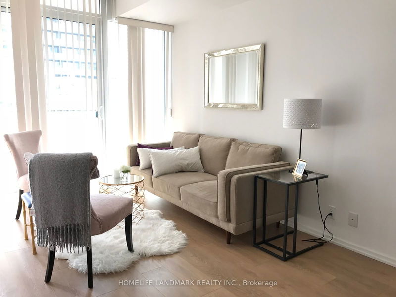 home for lease on 1010-125 Peter Street