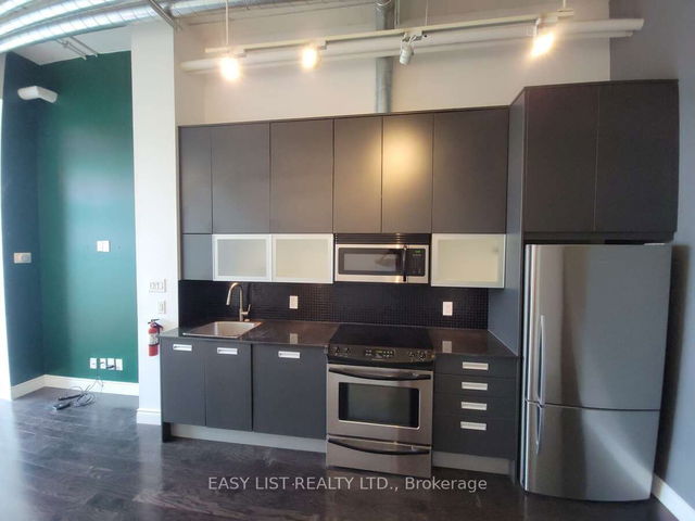 432 - 380 Macpherson Avenue