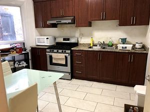home for lease on 3/Floor-524 Bathurst Street