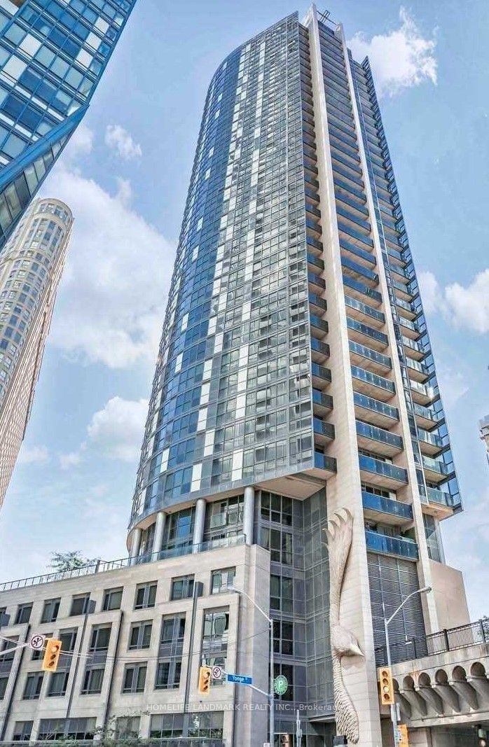 home for lease on 3105-1 The Esplanade Drive