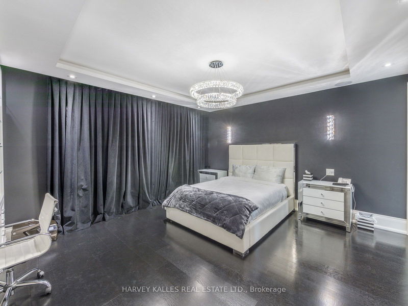 327 Cortleigh Blvd  Toronto, M5N 1B2 | Image 17