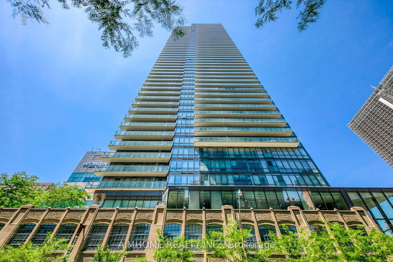 home for lease on 2506-832 Bay Street