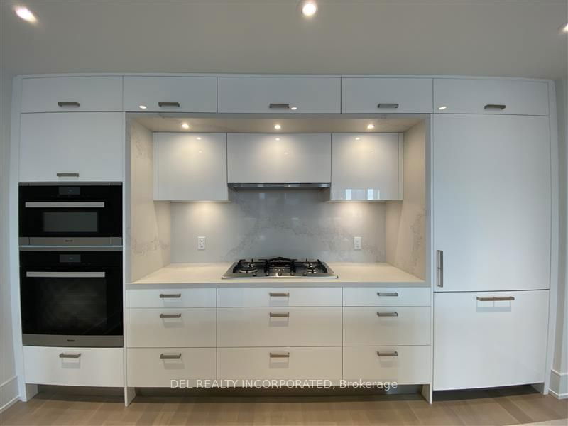 home for lease on 604-455 Wellington Street W