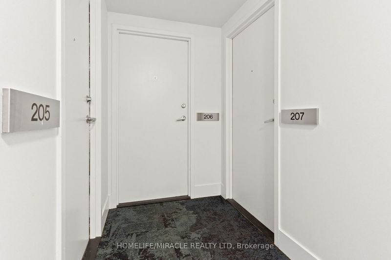 home for lease on #207-10 Navy Wharf Court