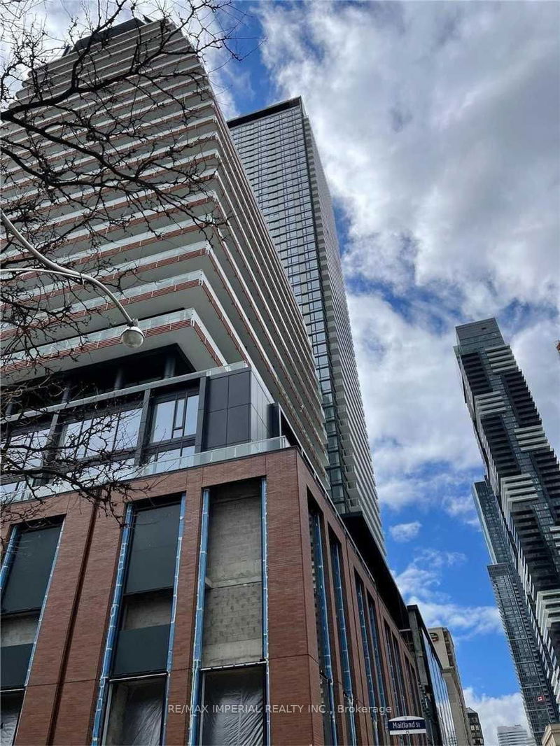 home for lease on 601-18 Maitland Terrace