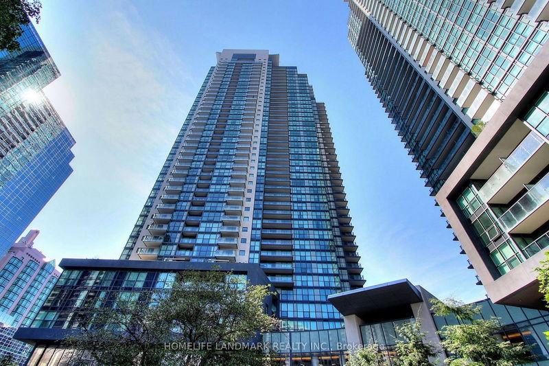 home for lease on 2009-5168 Yonge Street
