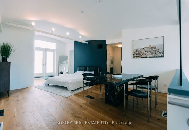 2 - 115 Walnut Avenue