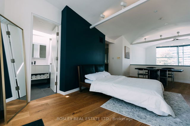 2 - 115 Walnut Avenue