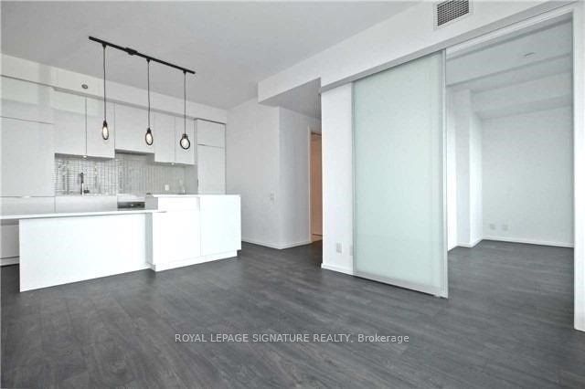 home for lease on 2606-5 St Joseph Street