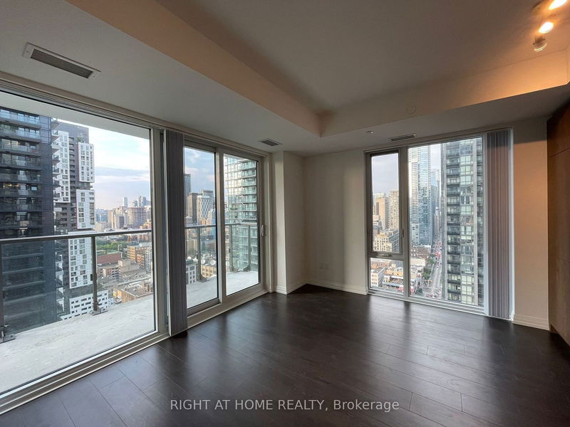 home for lease on 2828-28 Widmer Street