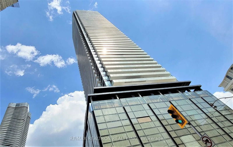 home for lease on 4306-501 Yonge Street