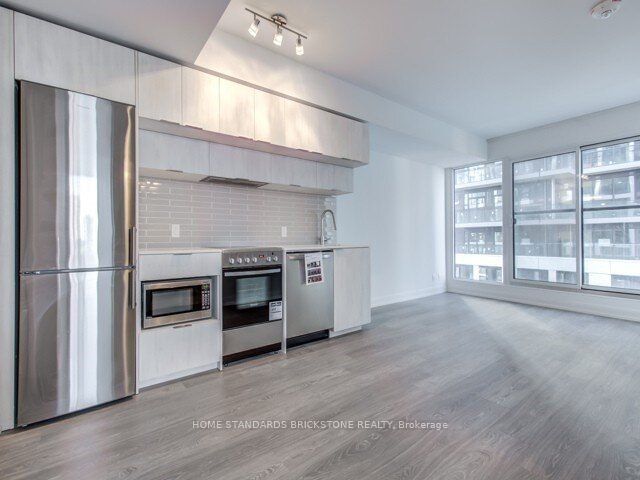 home for lease on 1211-181 Dundas Street E