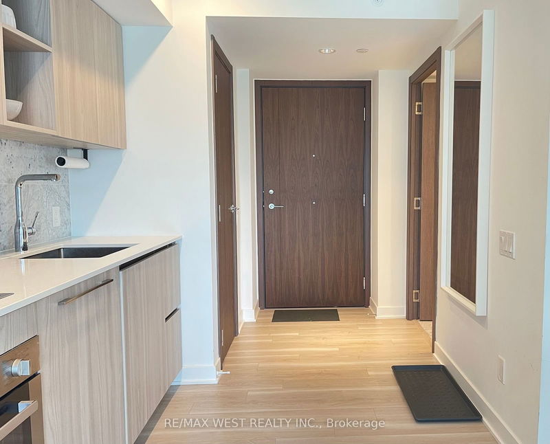 home for lease on 1107-17 Bathurst Street