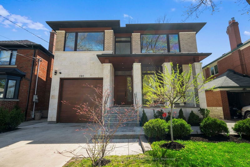 home for sale on 101 Rykert Crescent