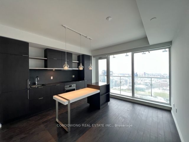 home for lease on 4604-197 Yonge Street