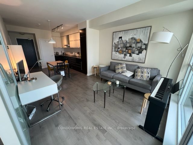 home for lease on 1803-770 Bay Street