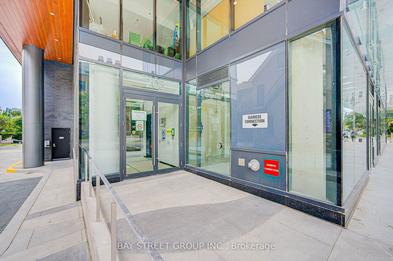 home for lease on 2204-203 College Street
