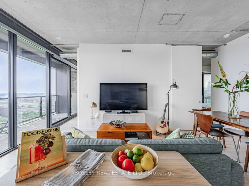 home for sale on 1509-170 Bayview Avenue
