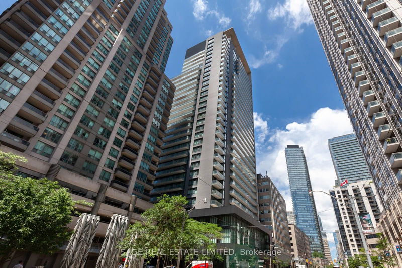 home for lease on 1906-770 Bay Street