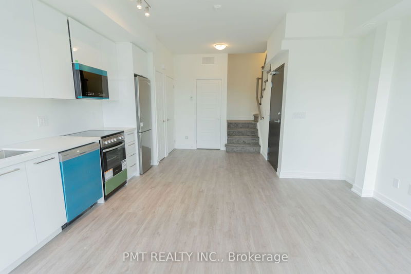 home for lease on 37-851 Sheppard Avenue W