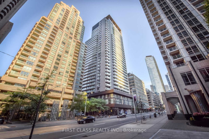 home for lease on 2409-770 Bay Street