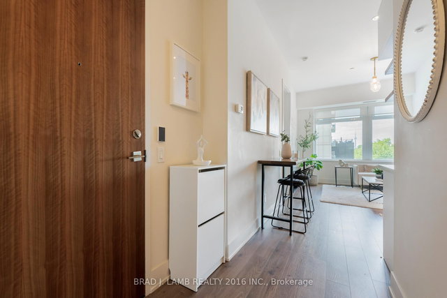 408 - 111 St. Clair Avenue W